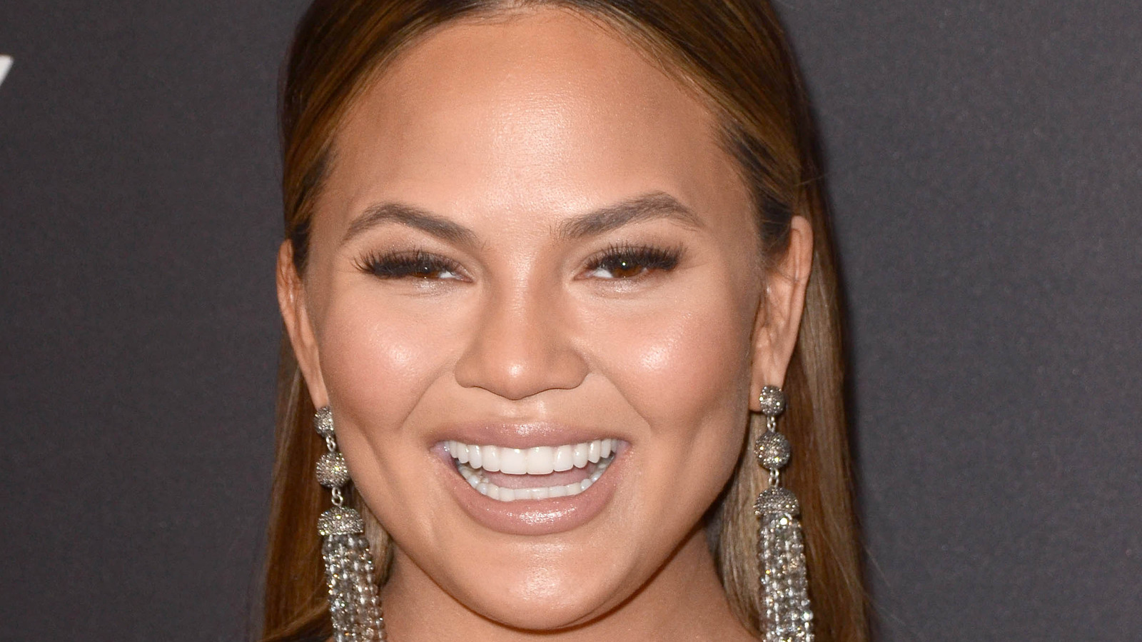 Heres Why Chrissy Teigen Is Throwing Major Shade At John Legend 7160