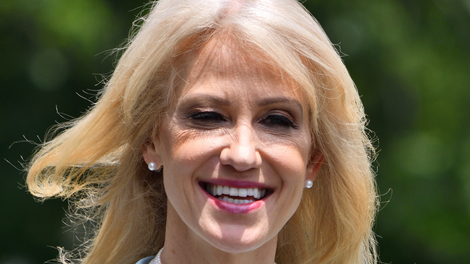Here S Why Kellyanne Conway S New Book Deal Is Facing Backlash