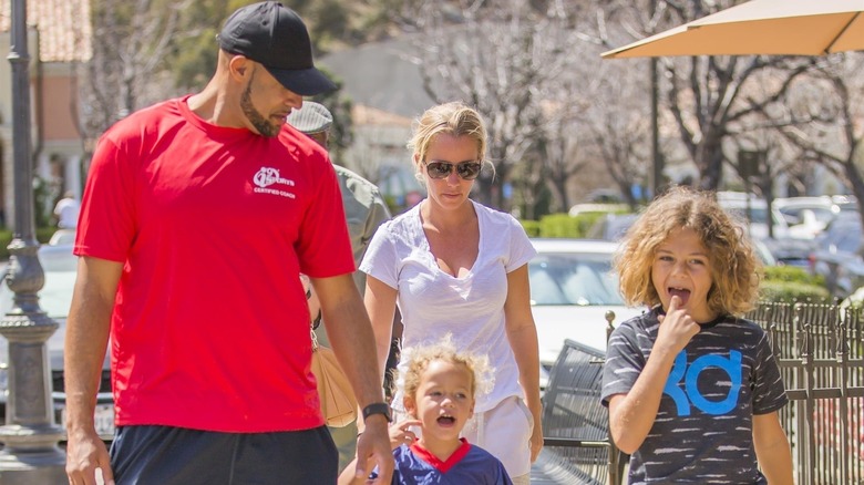 Hank Baskett and Kendra Wilkinson with their children, Hank Jr. and Alijah