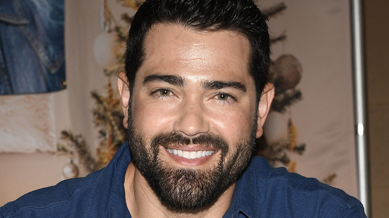 Jesse Metcalfe with beard