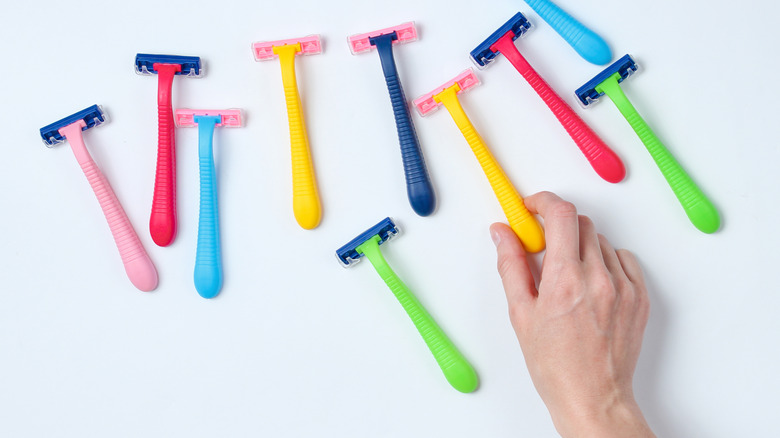 colored razors