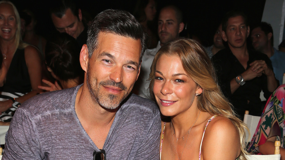 LeAnn Rimes and Eddie Cibrian smiling