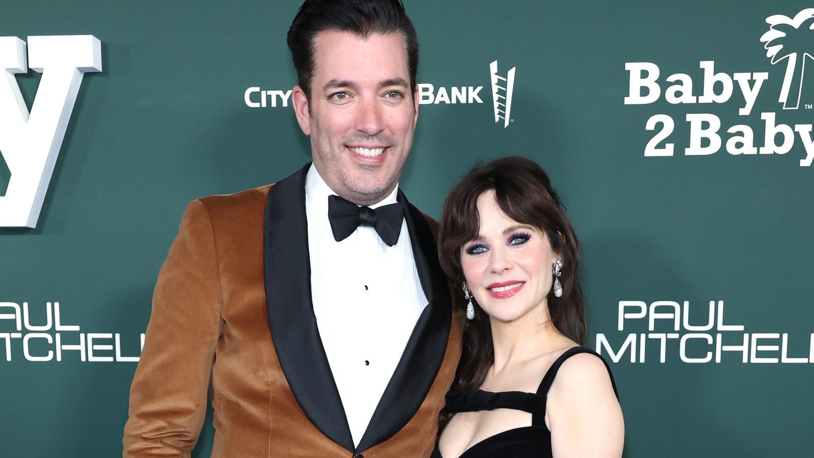 HGTV's Jonathan Scott Has One Must-Have For His Wedding With Zooey ...