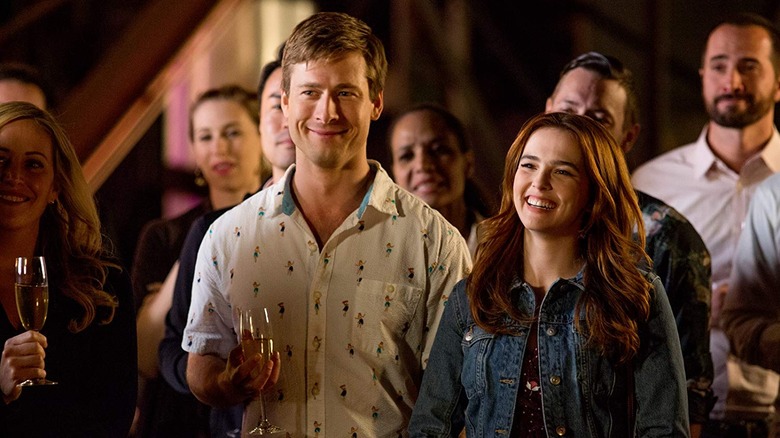 Glen Powell and Zoey Deutch in Set It Up