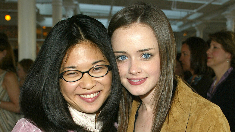 Alexis Bledel and Keiko Agena pose together