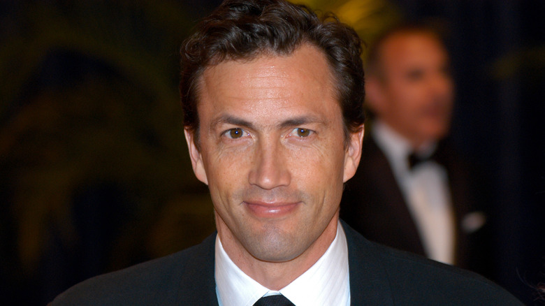 Andrew Shue at media event