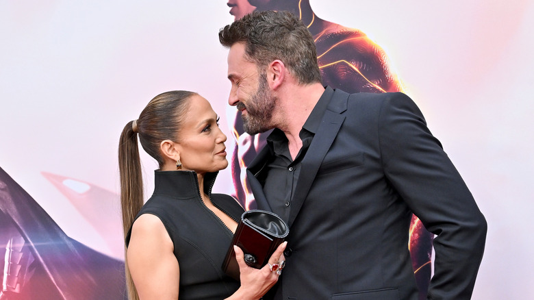 Jennifer Lopez and Ben Affleck in the car