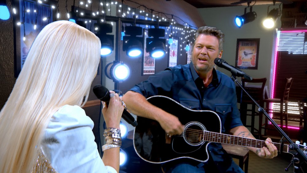 Blake and Gwen perform at the 2020 ACMs, from a distance