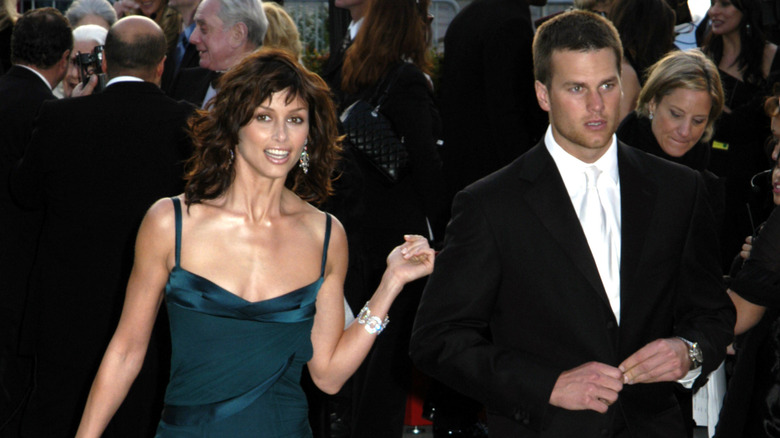 Bridget Moynahan and Tom Brady walking