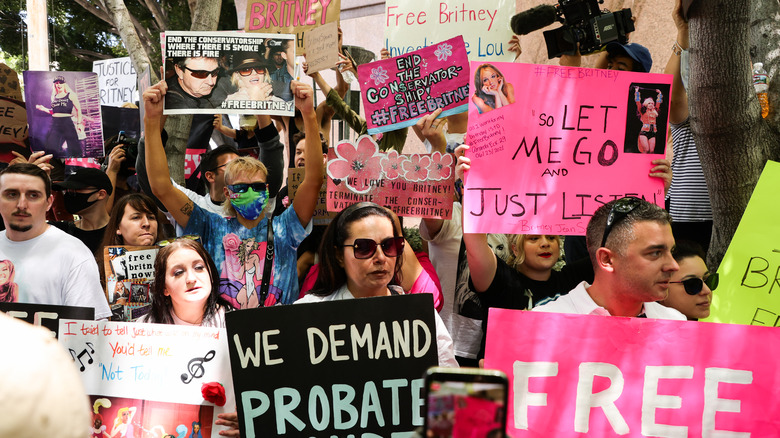 Britney Spears fans protesting