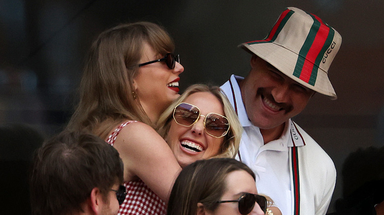 Taylor Swift and Brittany Mahomes hugging