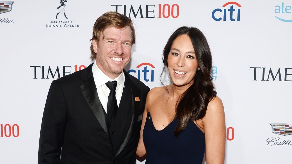 Chip Gaines and Joanna Gaines from Fixer Upper on the red carpet