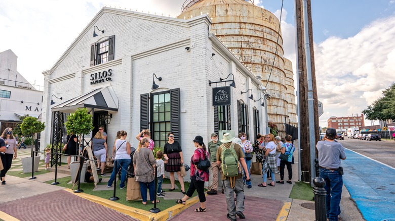 Line of customers at Magnolia Market 