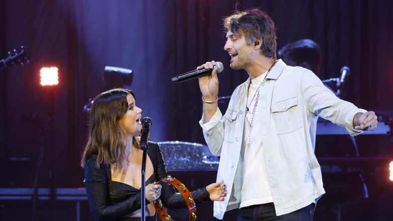 Maren Morris Ryan Hurd performing