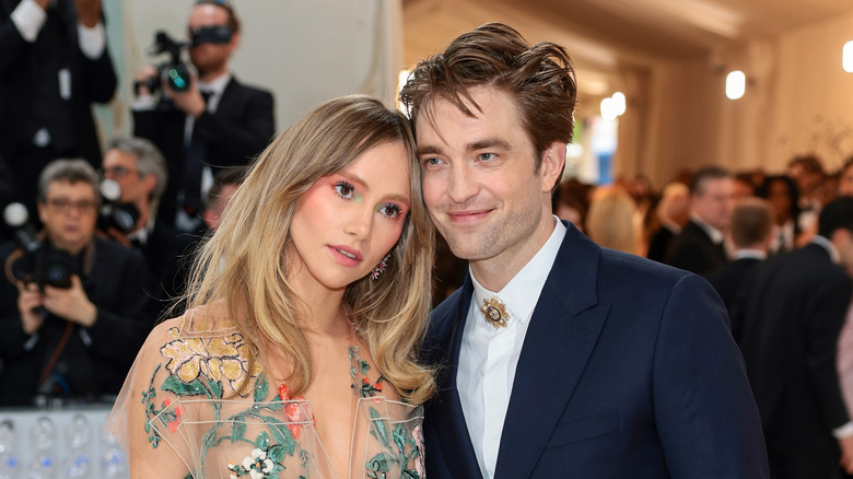 Robert Pattinson and Suki Waterhouse at the Met gala