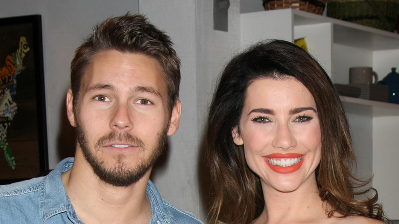 Scott Clifton Jacqueline MacInnes Wood posing