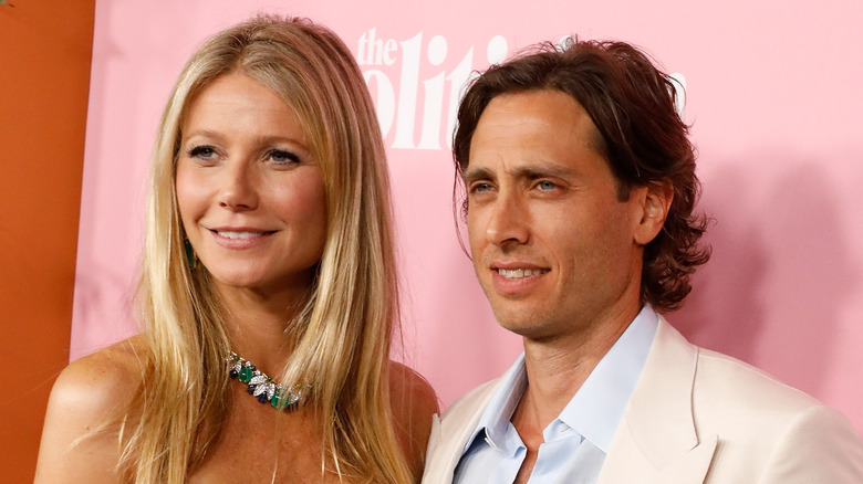 Gwyneth Paltrow and husband Brad Falchuk posing