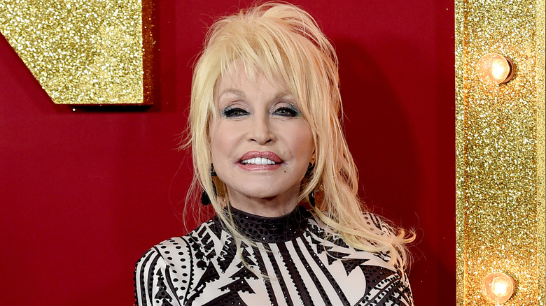 How Dolly Parton Changed Country Music And No One Noticed