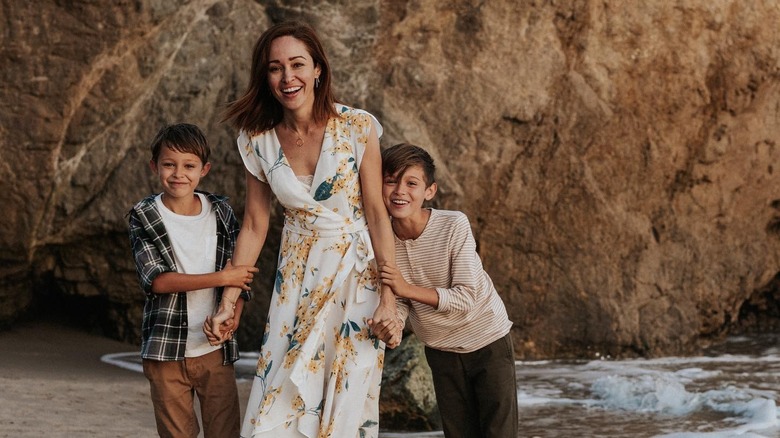 Autumn Reeser with her sons on the beach