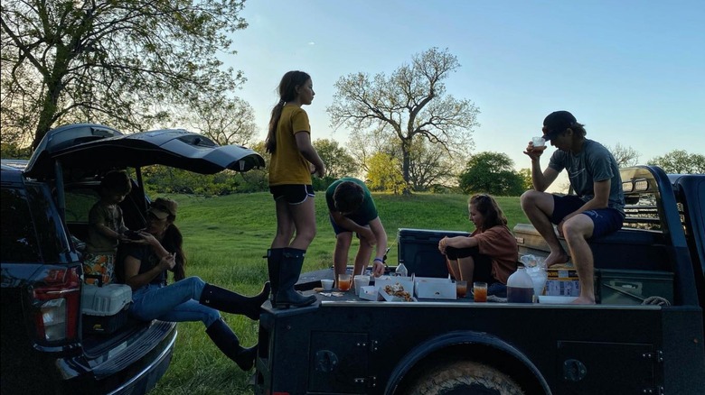 Joanna Gaines with her five children tailgating