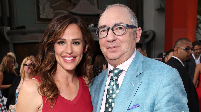 Jennifer Garner and Barry Sonnenfeld at the "Nine Lives" premiere in 2015