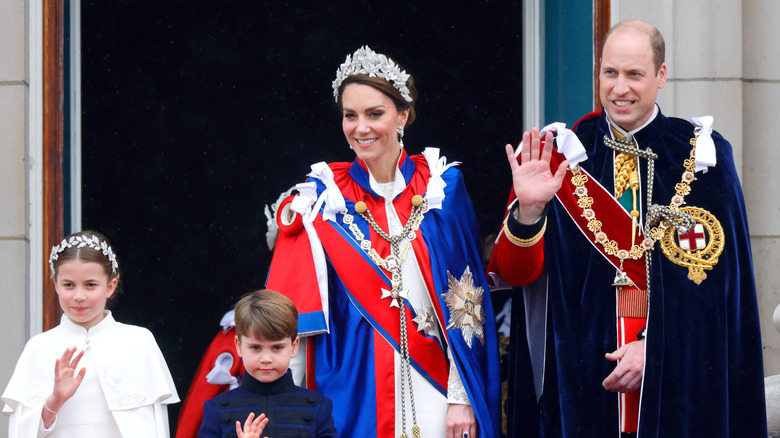 Kate Middleton with family on balcony