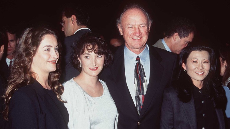 Gene Hackman with his daughters, Elizabeth and Leslie, and his wife Betsy