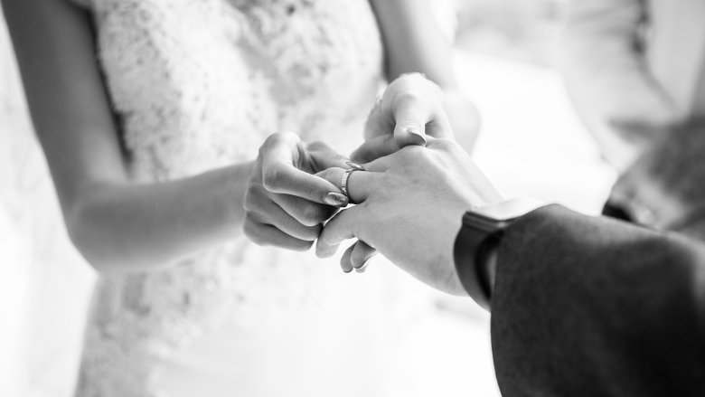 Exchanging of wedding rings
