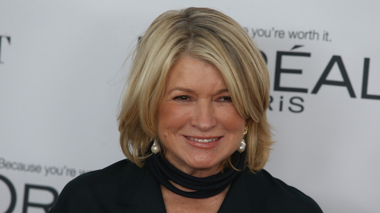 Martha Stewart posing at the Glamour Woman of the Year ceremony