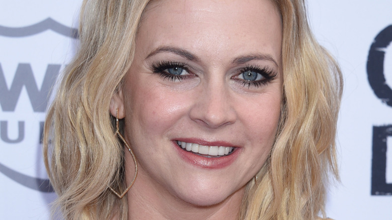 Melissa Joan Hart on the red carpet 