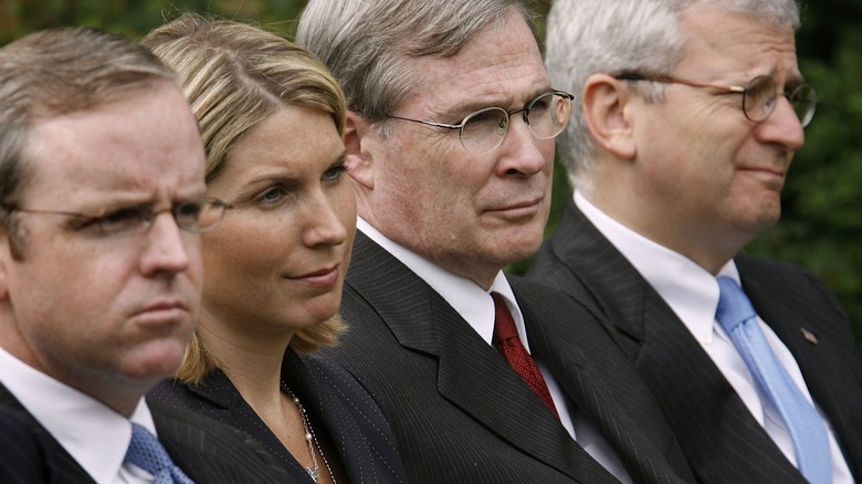 Nicolle Wallace and other White House staffers sitting together