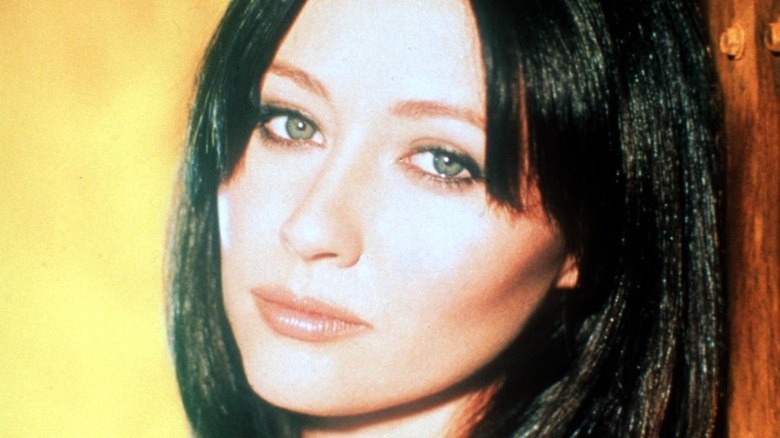 Shannen Doherty posing