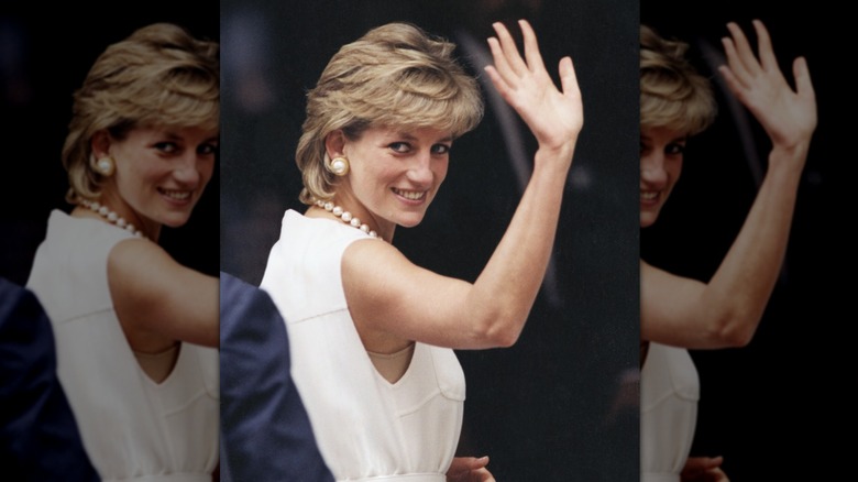 Princess Diana waving