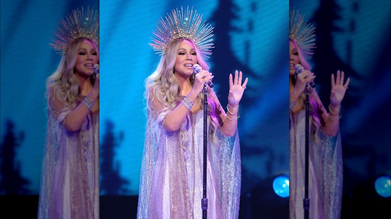 mariah carey sings at christmas concert