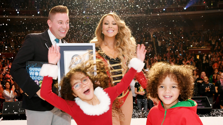 mariah carey wins world record with twins moroccan and monroe