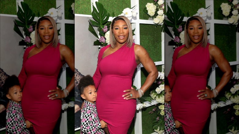 Serena Williams and Olympia posing on the red carpet