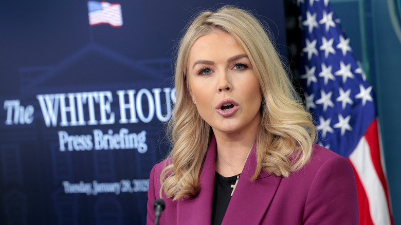 Karoline Leavitt talking at the White House podium