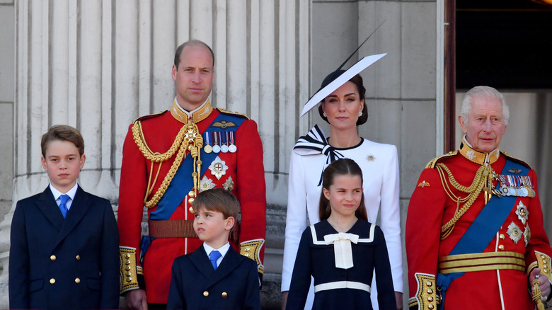 Prince William towers over the royal family