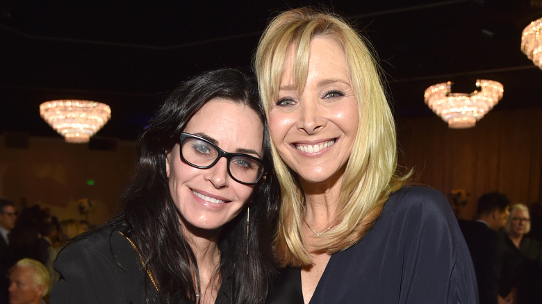 Friends stars' Courtney Cox and Lisa Kudrow