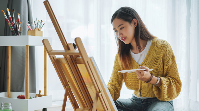 woman painting 