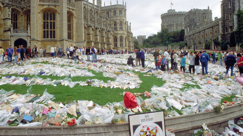 Flowers to honor Princess Diana