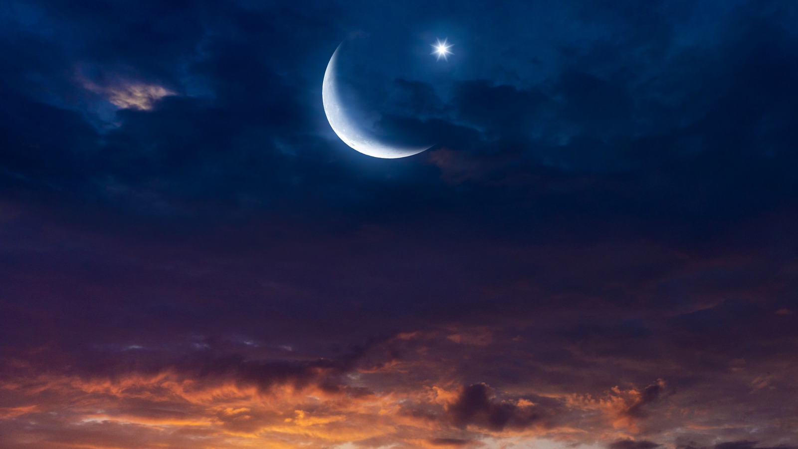 How The September 25 New Moon Will Affect You If You're An Aquarius