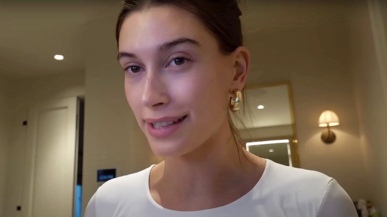 Hailey Bieber showing off her natural makeup look