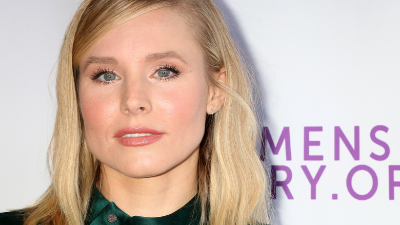 Kristen Bell prefers a natural look