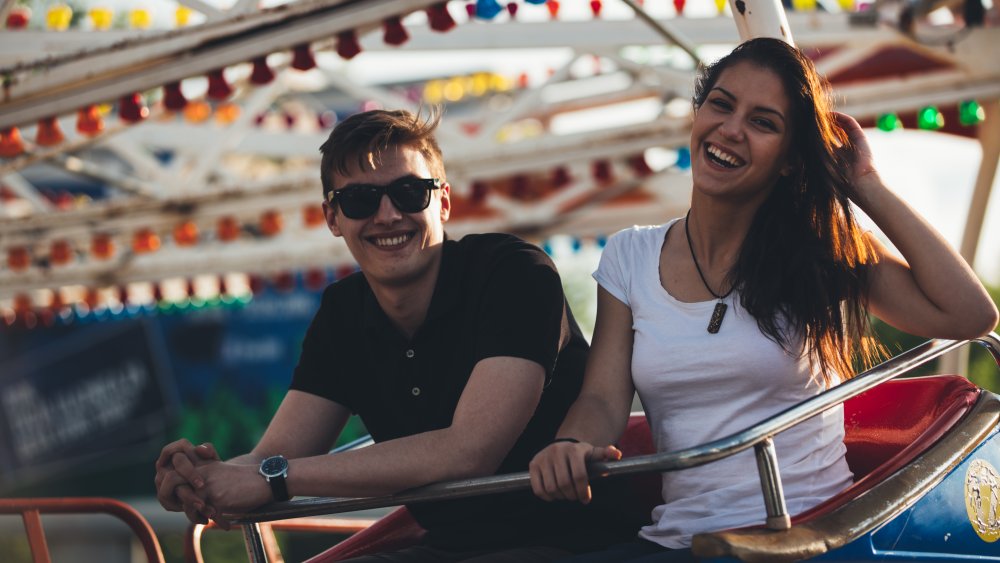 couple on ride