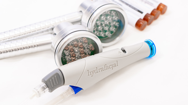 Components of the HydraFacial system.