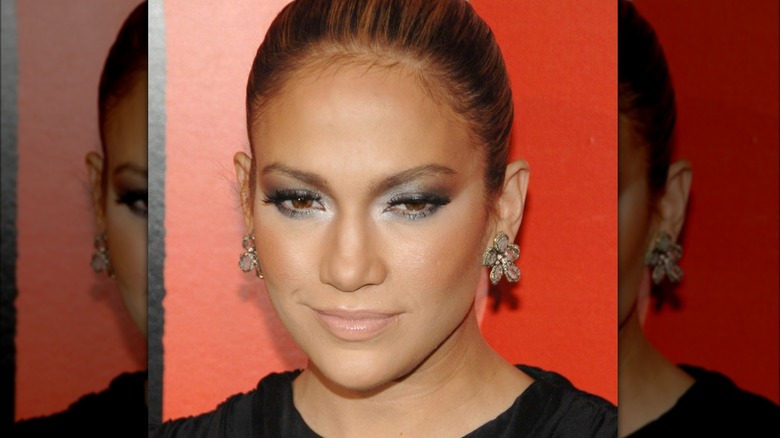 Jennifer Lopez in silver eyeshadow