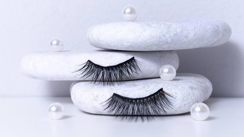 False lashes surrounded by pearls