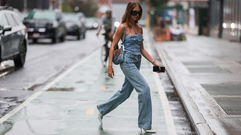 denim tube top and jeans