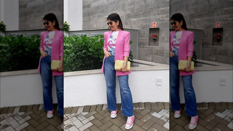 @elisantoniazzi wearing Cinderella T-shirt